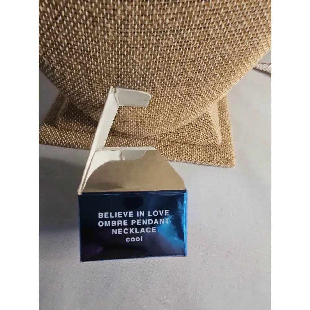 Avon Believe in Love Ombré Pendant Necklace Cool